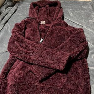 VS PINK sherpa half zip hoodie